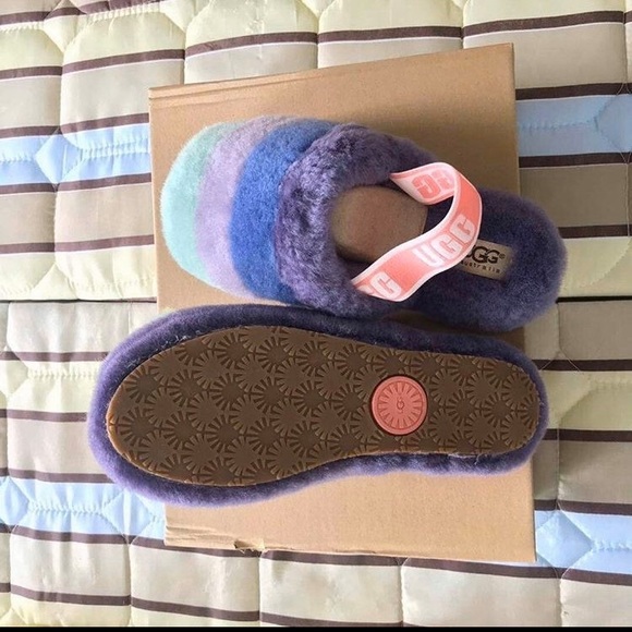 Uggs 70$ a piece brand new comes with original - Picture 2 of 2